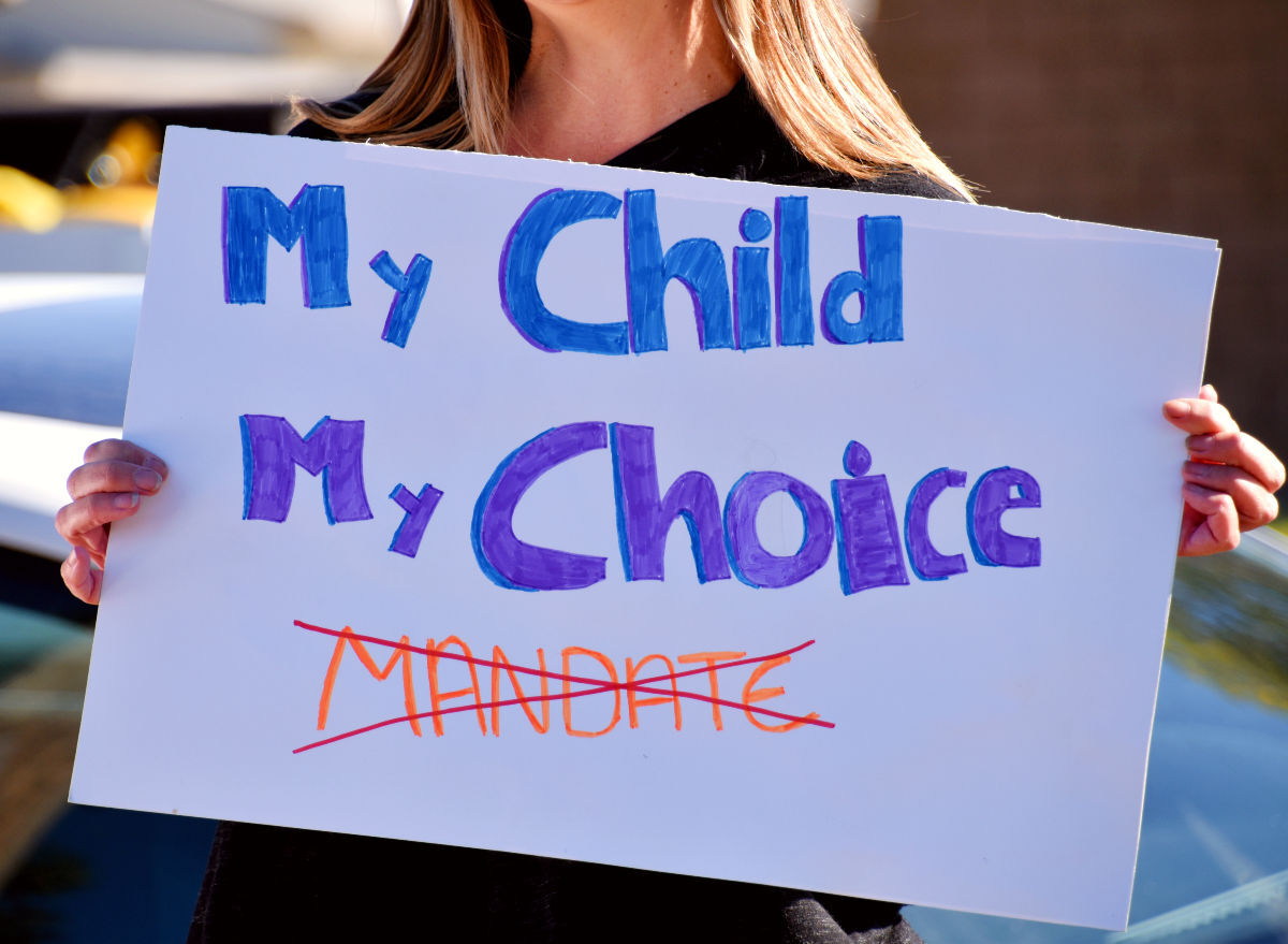 101821-smt-news-anti-vax-mandate-006.jpg
